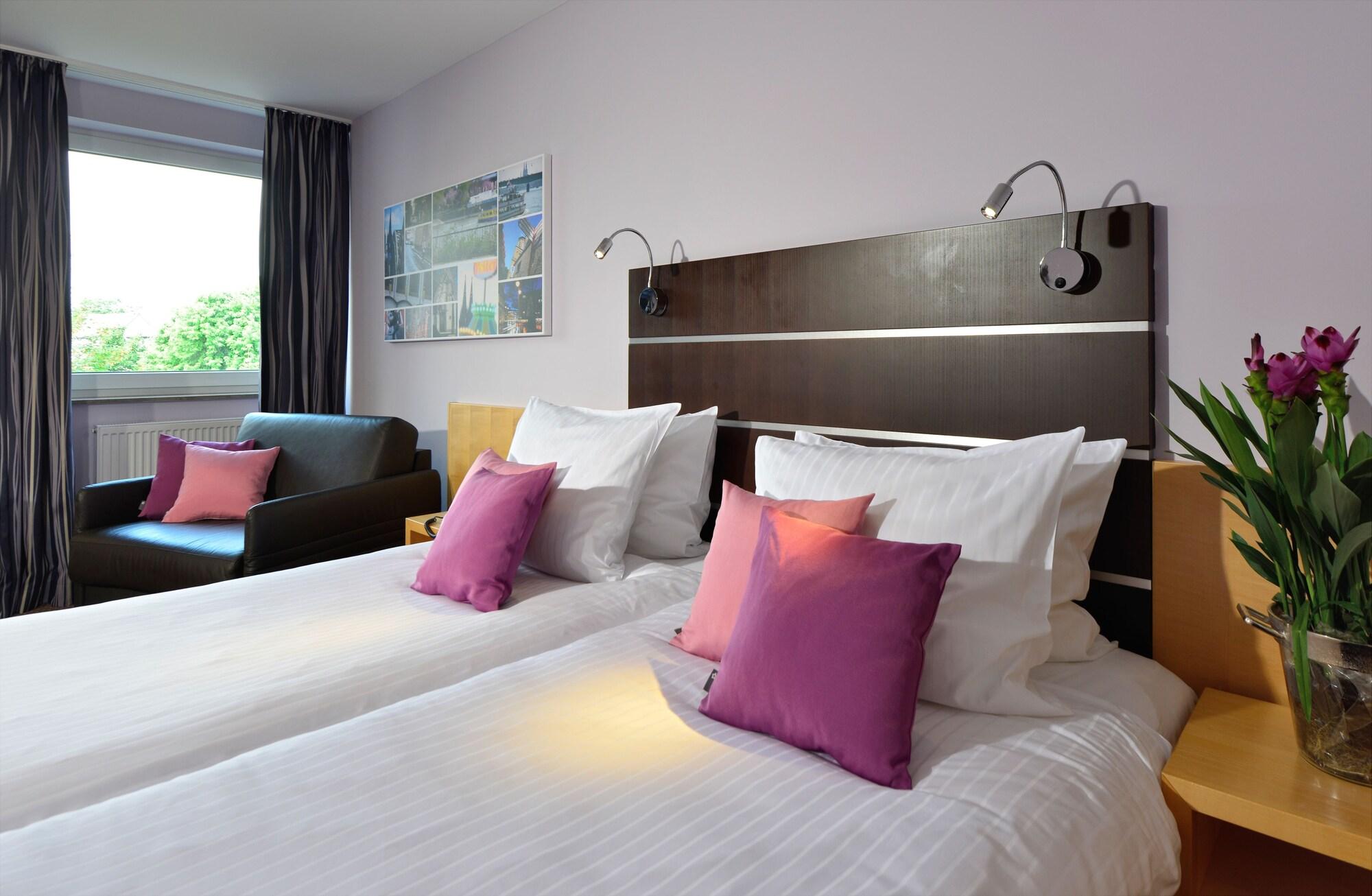 Hotel Uhu Garni Cologne Extérieur photo